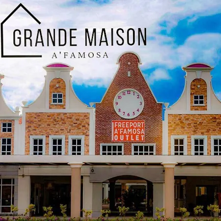 Grande Maison 1 A'Famosa Golf View Near Waterpark L Uitm L Honda L Netflix L Self Check In Alor Gajah Exterior photo
