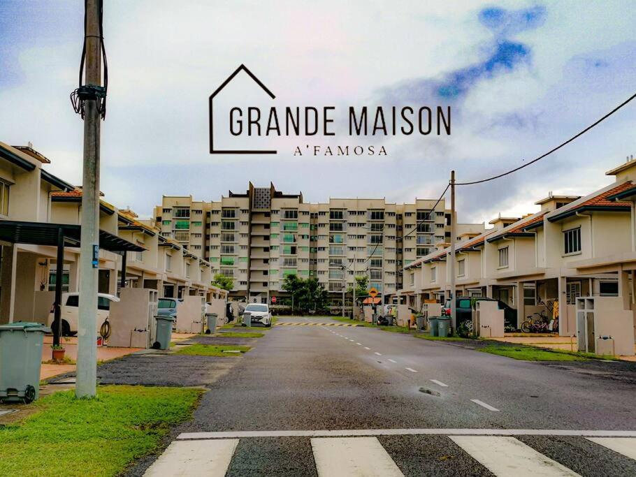 Grande Maison 1 A'famosa Golf View Near Waterpark L Uitm L Honda L Netflix L Self Check In Alor Gajah